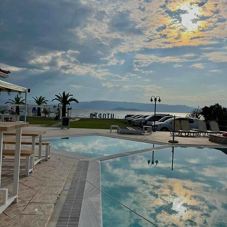 Umbrella Beach Apartments Kávos Екстериор снимка