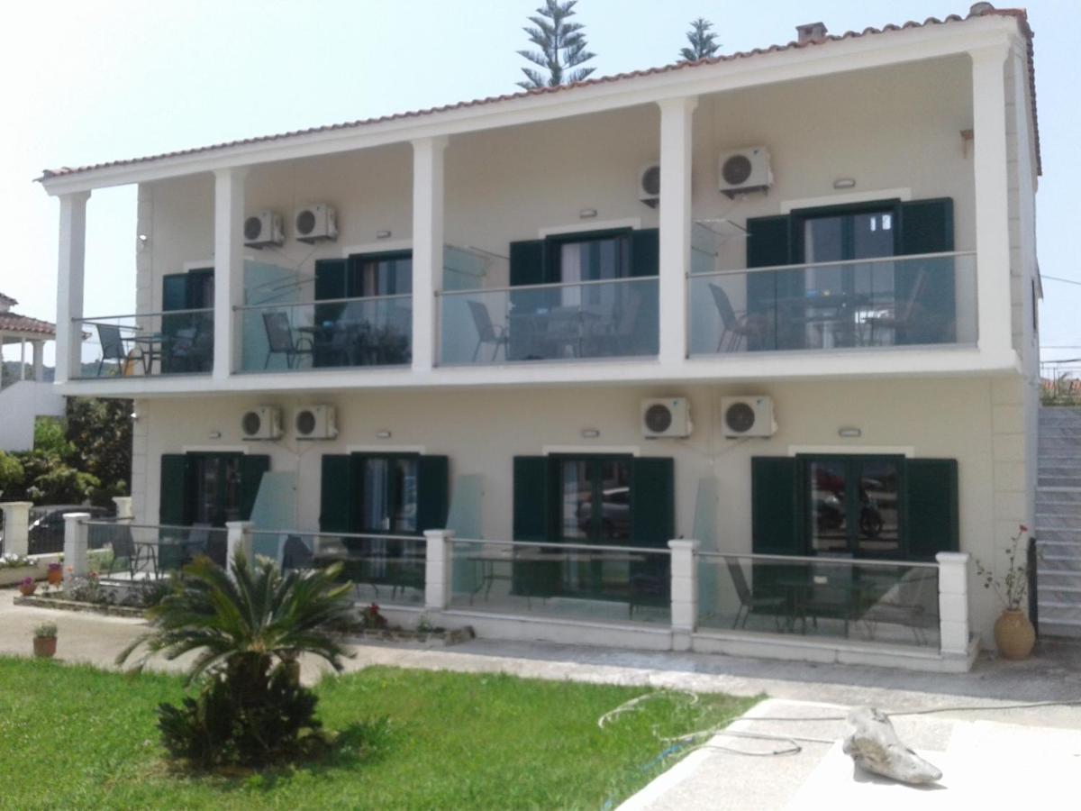Umbrella Beach Apartments Kávos Екстериор снимка