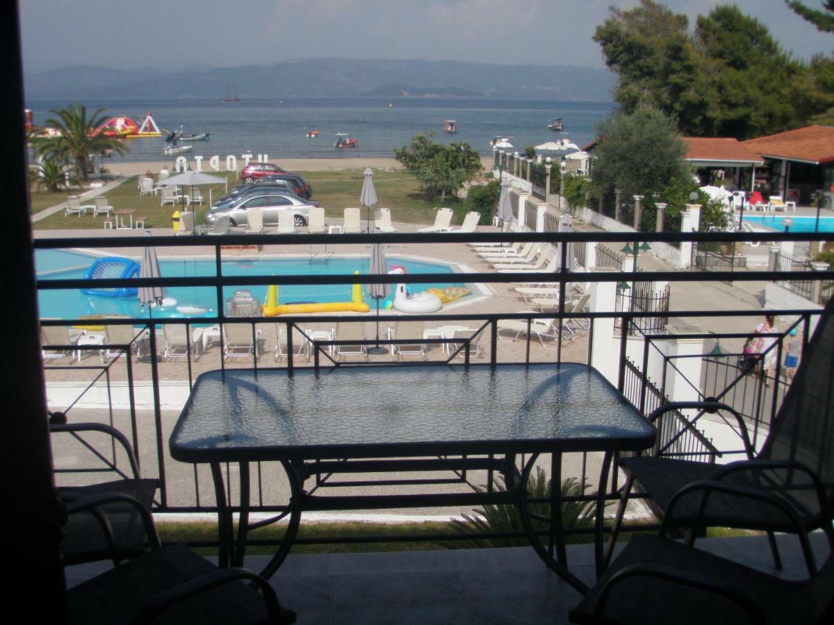 Umbrella Beach Apartments Kávos Екстериор снимка