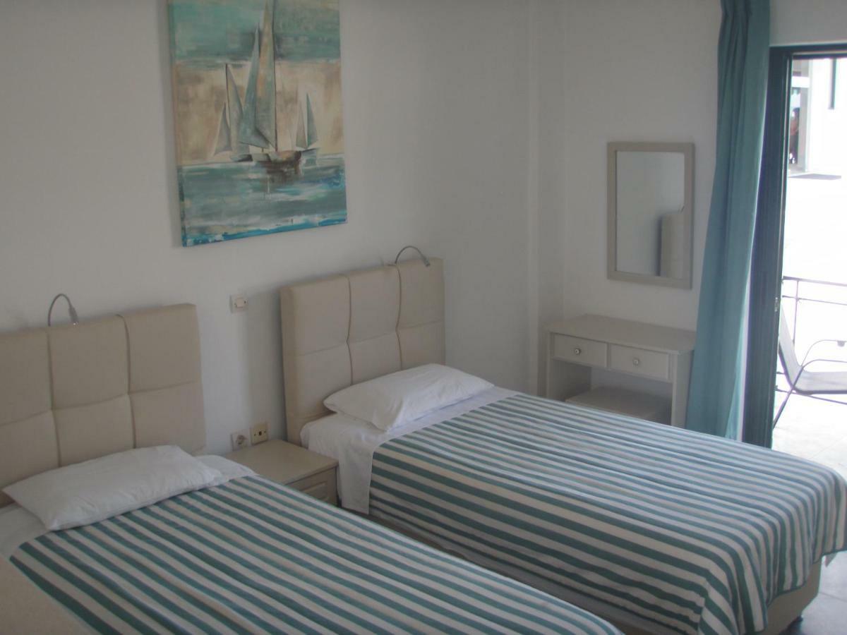 Umbrella Beach Apartments Kávos Екстериор снимка