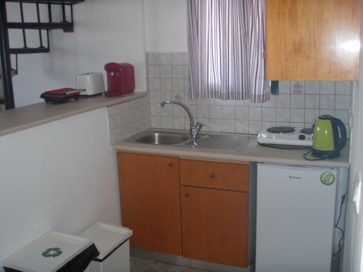 Umbrella Beach Apartments Kávos Екстериор снимка