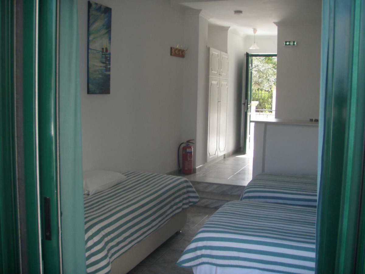 Umbrella Beach Apartments Kávos Екстериор снимка