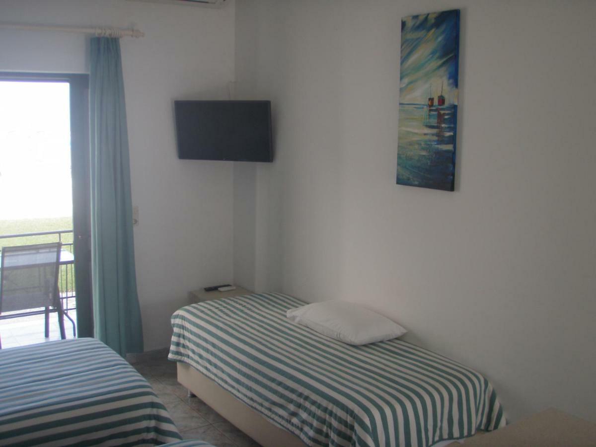 Umbrella Beach Apartments Kávos Екстериор снимка