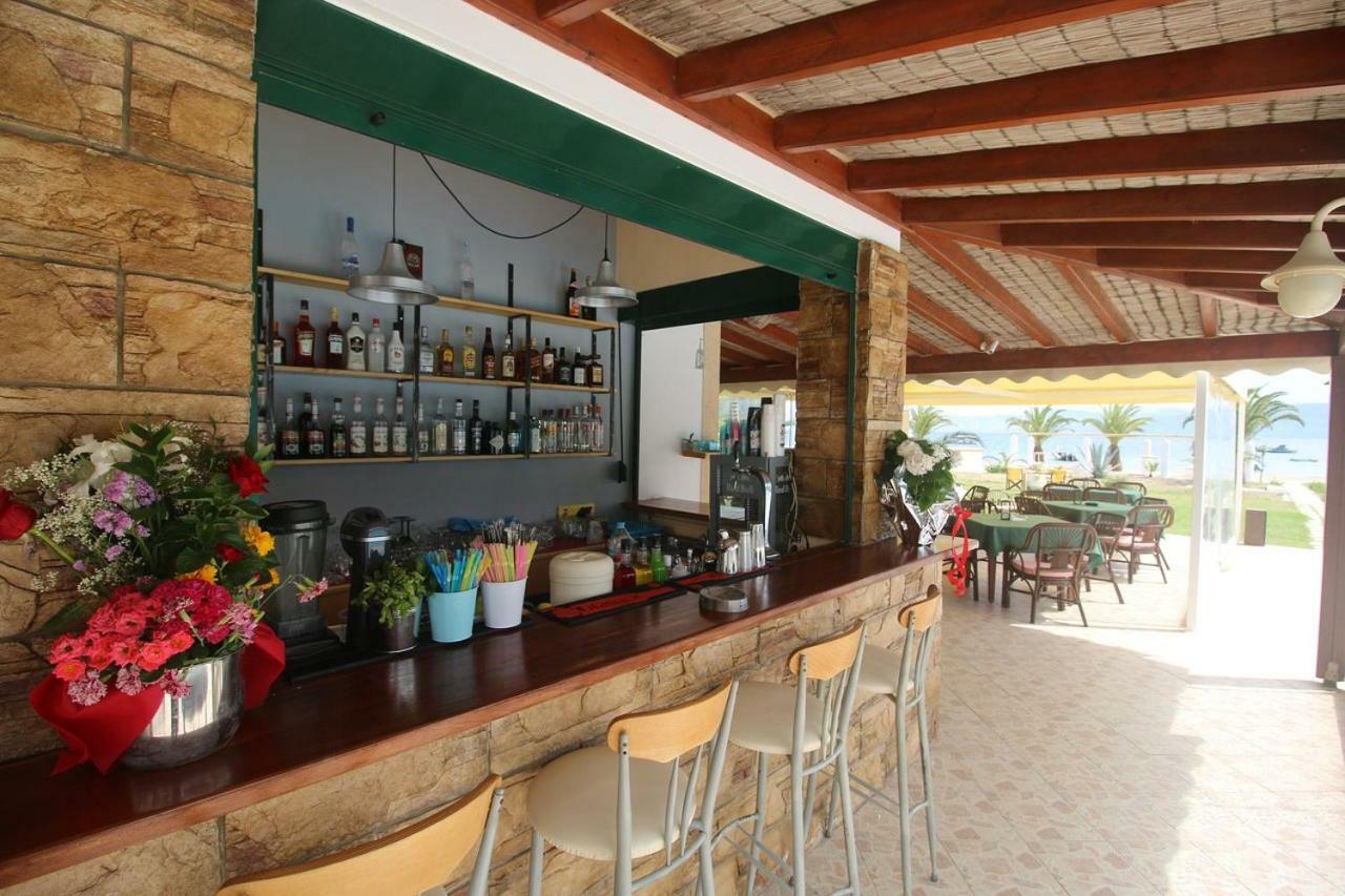 Umbrella Beach Apartments Kávos Екстериор снимка